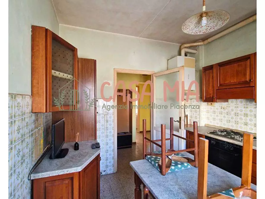 Immagine 10 di Appartamento in vendita  in via roma a Agazzano