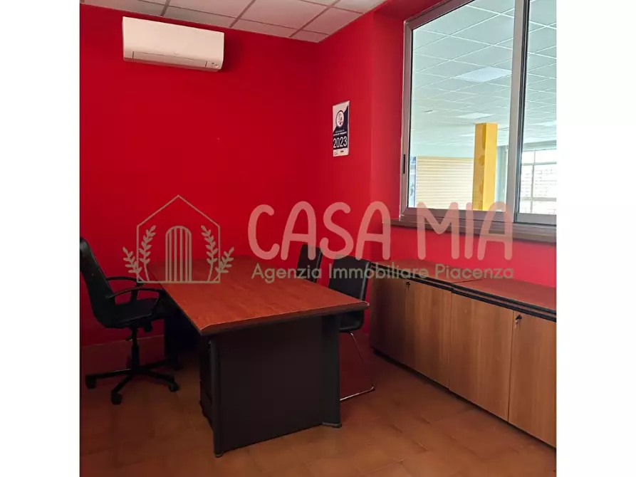 Immagine 14 di Locale commerciale in vendita  in Via emilia ovest a Agazzano