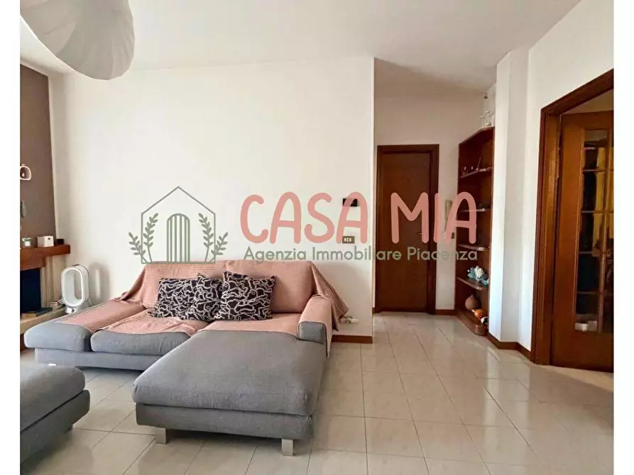 Immagine 3 di Appartamento in vendita  in via alicata a Agazzano