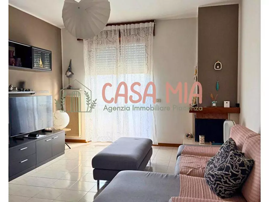 Immagine 4 di Appartamento in vendita  in via alicata a Agazzano