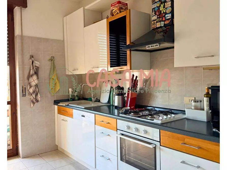 Immagine 8 di Appartamento in vendita  in via alicata a Agazzano