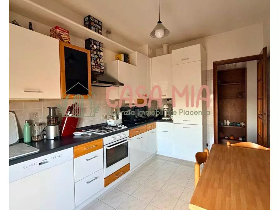 Immagine 10 di Appartamento in vendita  in via alicata a Agazzano