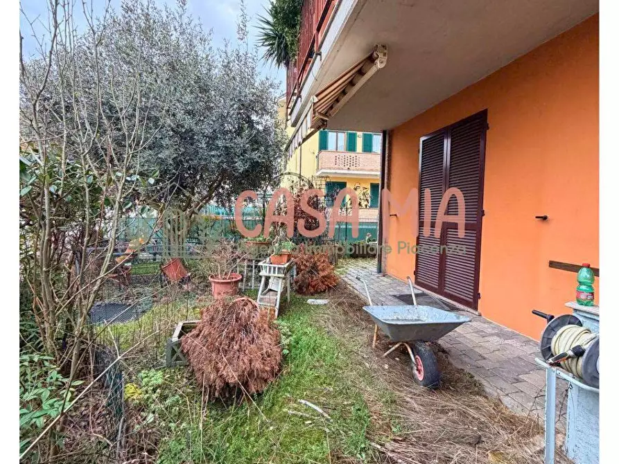 Immagine 5 di Appartamento in vendita  in via roma a Agazzano