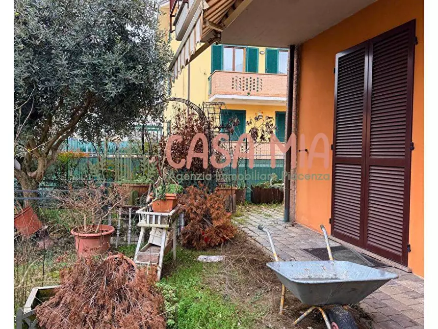 Immagine 7 di Appartamento in vendita  in via roma a Agazzano