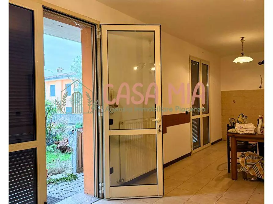 Immagine 10 di Appartamento in vendita  in via roma a Agazzano