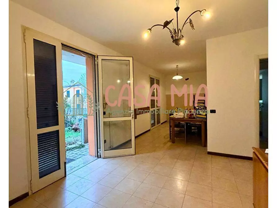 Immagine 12 di Appartamento in vendita  in via roma a Agazzano