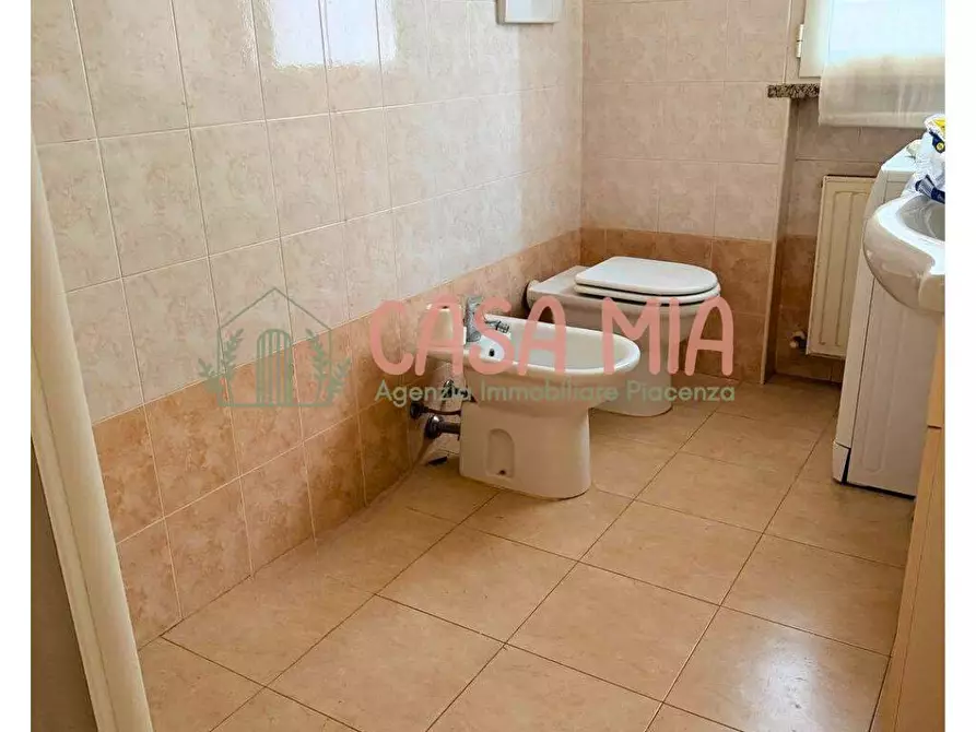 Immagine 24 di Appartamento in vendita  in via roma a Agazzano