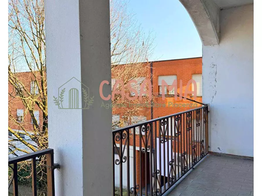 Immagine 2 di Appartamento in vendita  in via emilia ovest a Agazzano