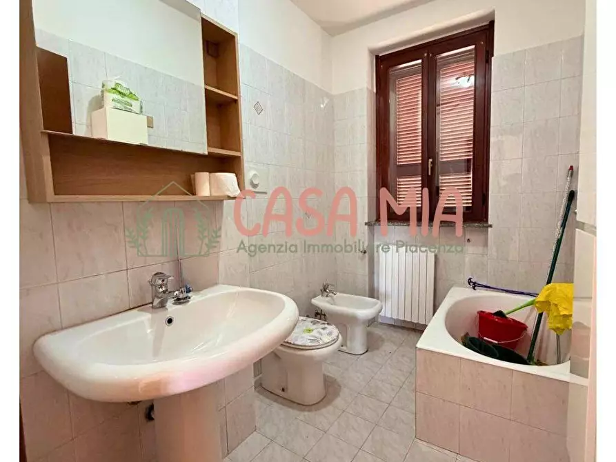 Immagine 25 di Appartamento in vendita  in via emilia ovest a Agazzano