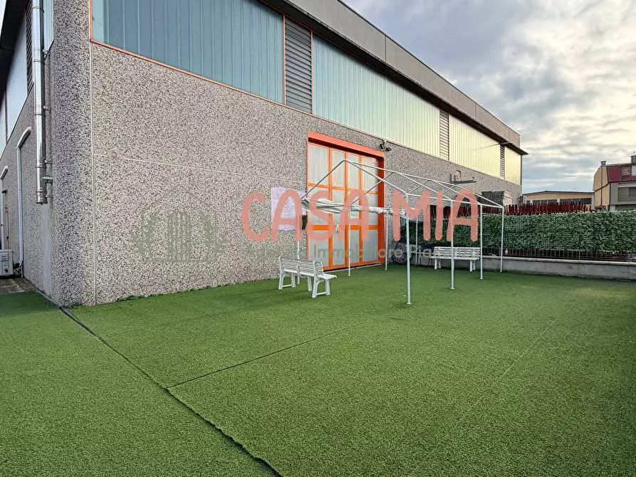 Immagine 4 di Attività commerciale in vendita  in Via Bolzano a Agazzano