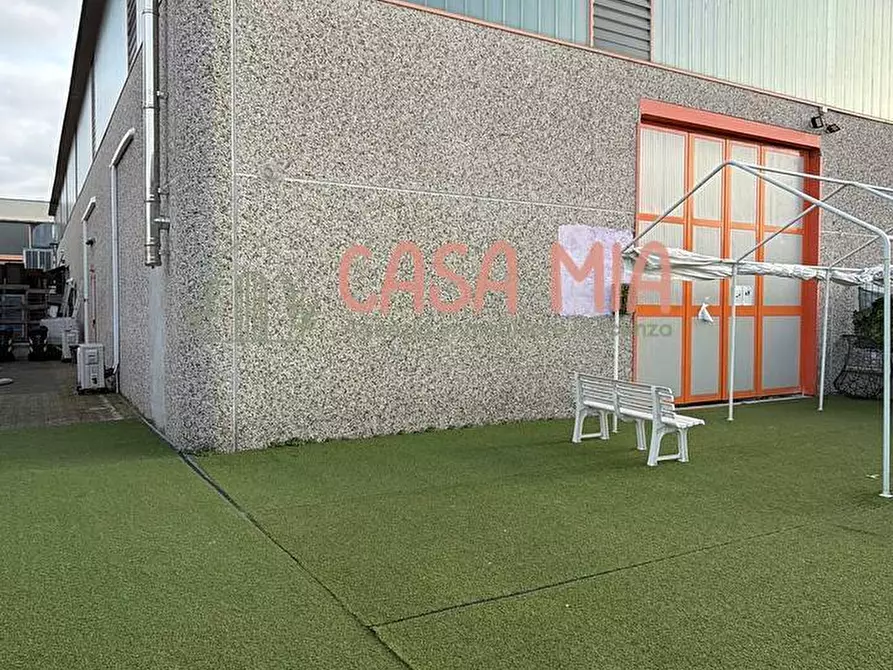 Immagine 7 di Attività commerciale in vendita  in Via Bolzano a Agazzano