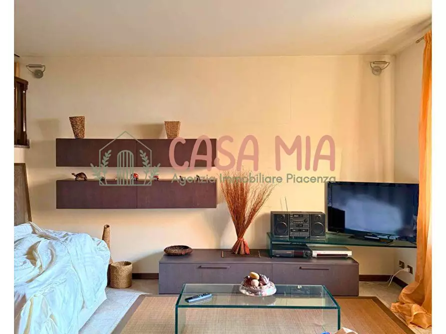 Immagine 3 di Villetta a schiera in vendita  in Via Castello chiapponi a Agazzano