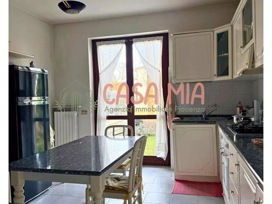 Immagine 17 di Villetta a schiera in vendita  in Via Castello chiapponi a Agazzano