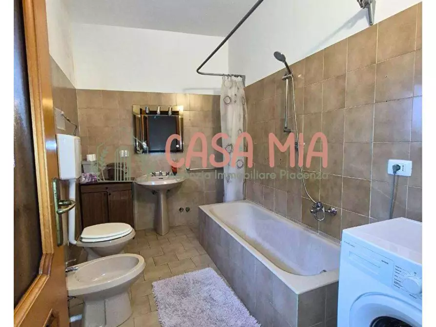 Immagine 31 di Appartamento in vendita  in VIA CRETA a Agazzano