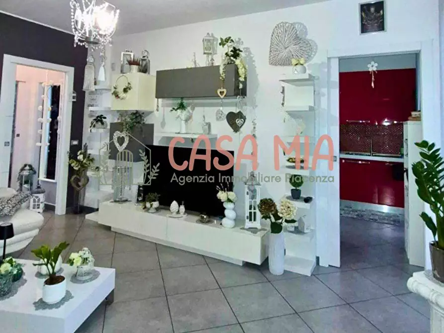 Immagine 3 di Appartamento in vendita  in VIA RISORGIMENTO a Agazzano