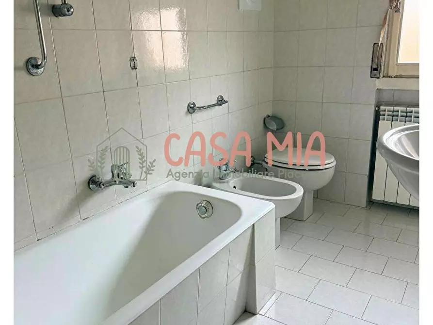 Immagine 17 di Appartamento in vendita  in Via mazzini a Agazzano