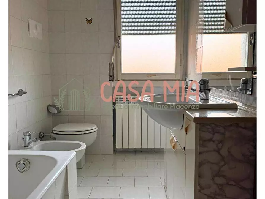 Immagine 18 di Appartamento in vendita  in Via mazzini a Agazzano