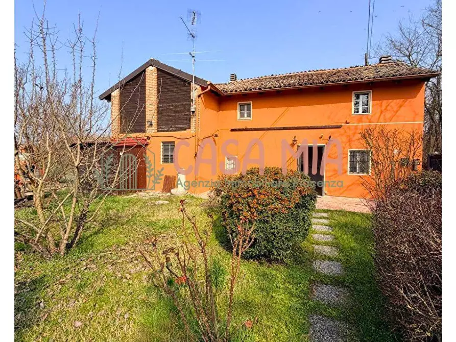 Immagine 1 di Casa indipendente in vendita  in località possenta a Agazzano