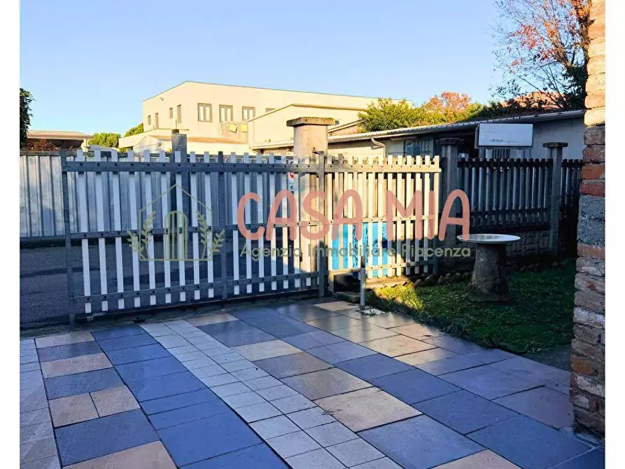 Immagine 3 di Appartamento in vendita  in Via Franco Severi a Podenzano