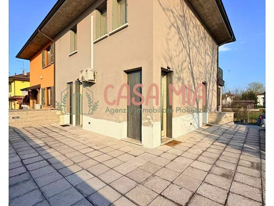 Immagine 2 di Casa semindipendente in vendita  in località Bossina a Agazzano