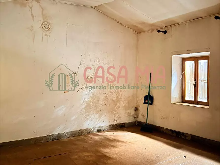 Immagine 4 di Casa semindipendente in vendita  in Via Case Chiesa a Agazzano