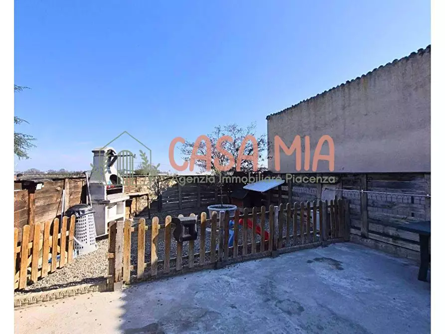 Immagine 3 di Appartamento in vendita  in VIA MALVICINO a Agazzano