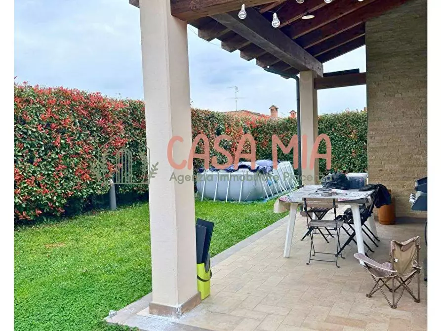 Immagine 3 di Villa in vendita  in Via Madre Teresa Di calcutta a Agazzano