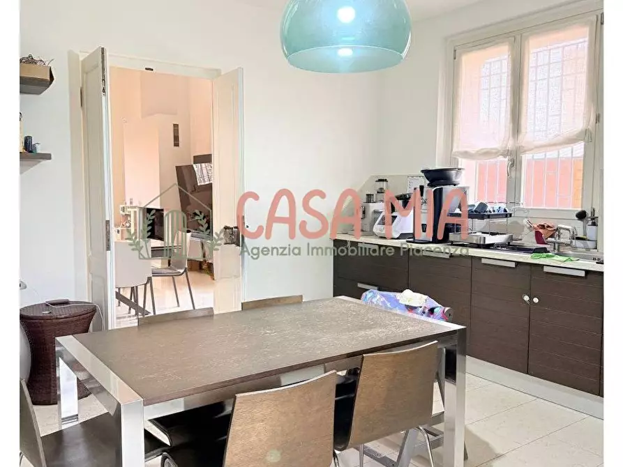 Immagine 15 di Villa in vendita  in Via Madre Teresa Di calcutta a Agazzano