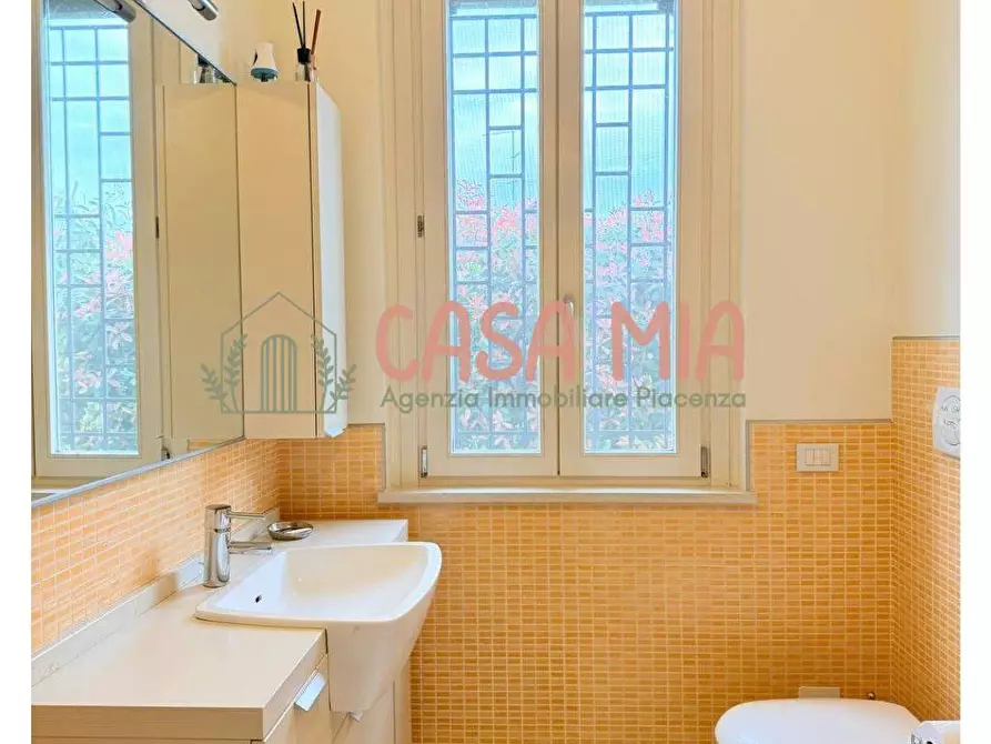 Immagine 37 di Villa in vendita  in Via Madre Teresa Di calcutta a Agazzano