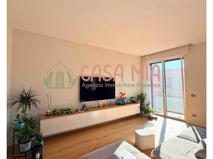 Immagine 2 di Appartamento in vendita  in Via pietro cella a Piacenza