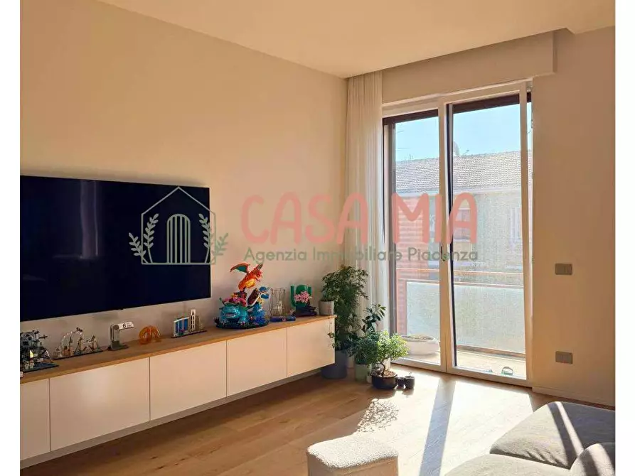 Immagine 4 di Appartamento in vendita  in Via pietro cella a Piacenza