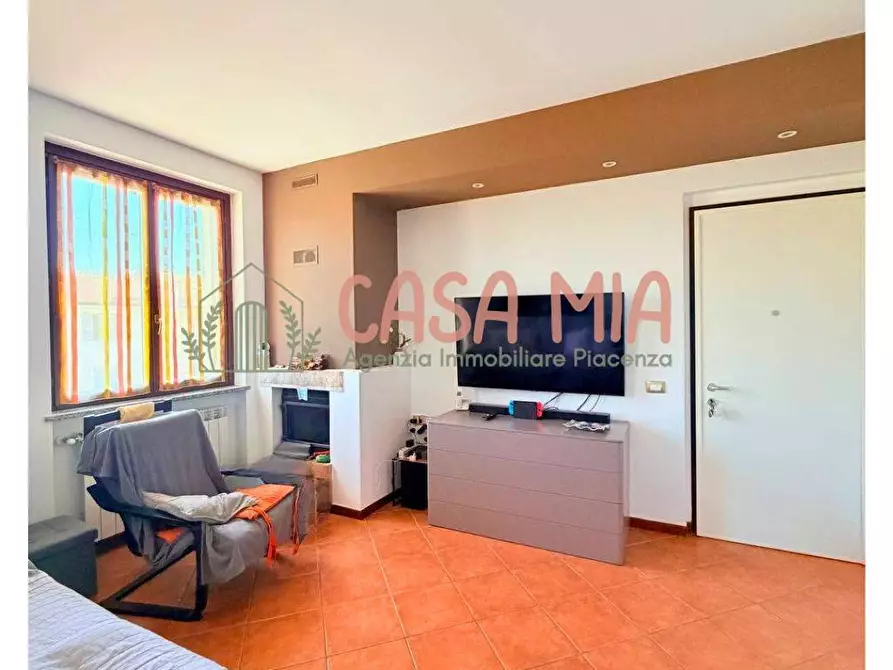 Immagine 7 di Appartamento in vendita  in Via Guareschi a Agazzano