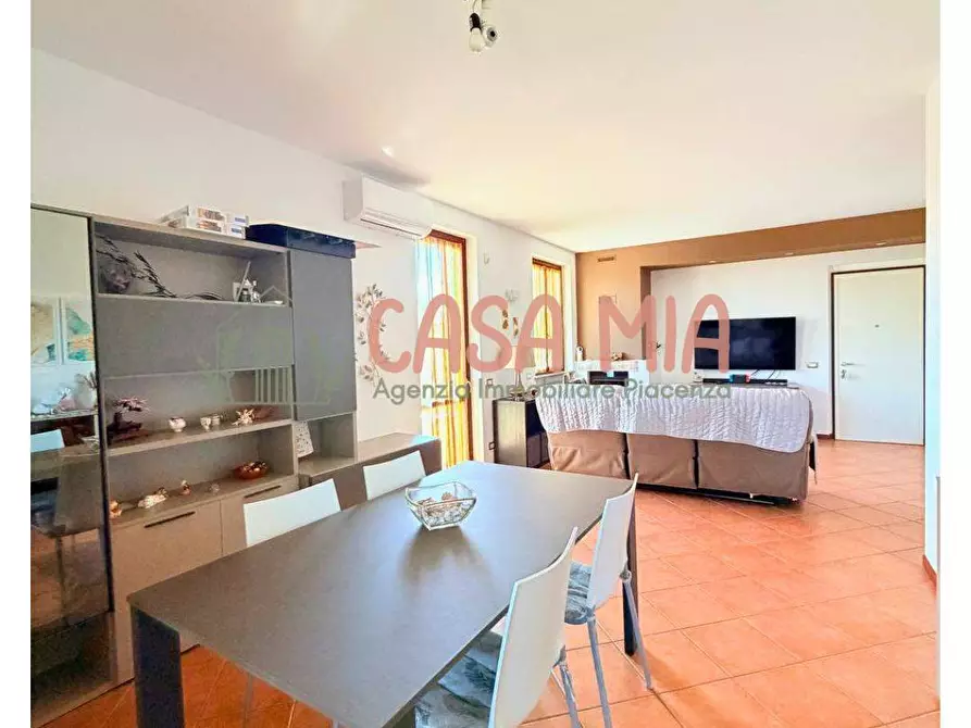 Immagine 11 di Appartamento in vendita  in Via Guareschi a Agazzano