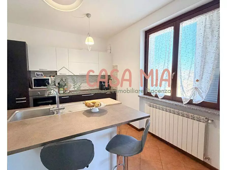 Immagine 15 di Appartamento in vendita  in Via Guareschi a Agazzano