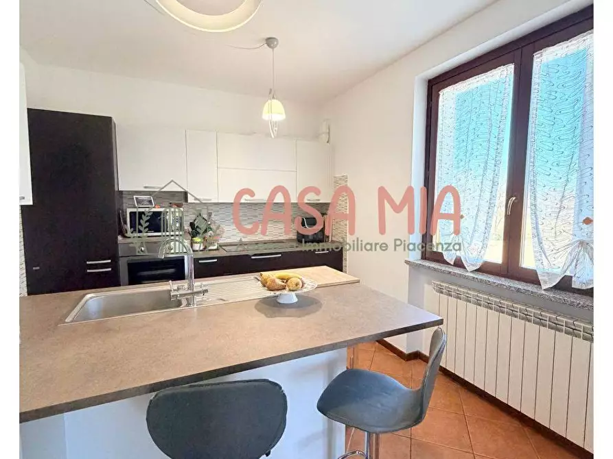 Immagine 16 di Appartamento in vendita  in Via Guareschi a Agazzano