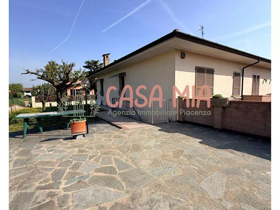 Immagine 5 di Casa semindipendente in vendita  in VIA ROMA a Agazzano