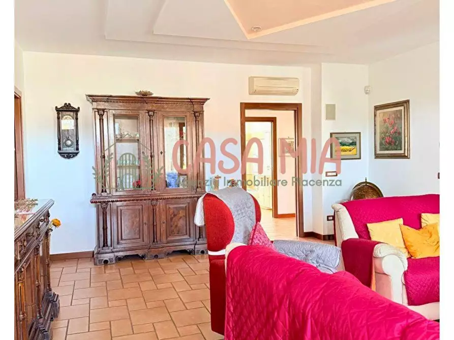 Immagine 2 di Casa semindipendente in vendita  in VIA ROMA a Agazzano