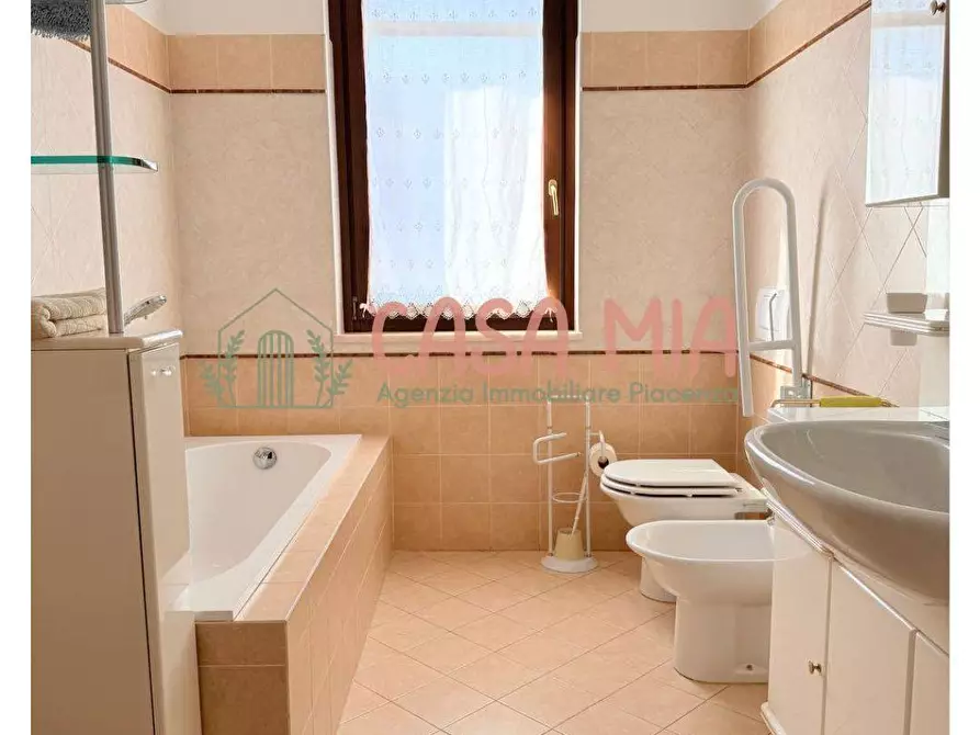 Immagine 19 di Casa semindipendente in vendita  in VIA ROMA a Agazzano