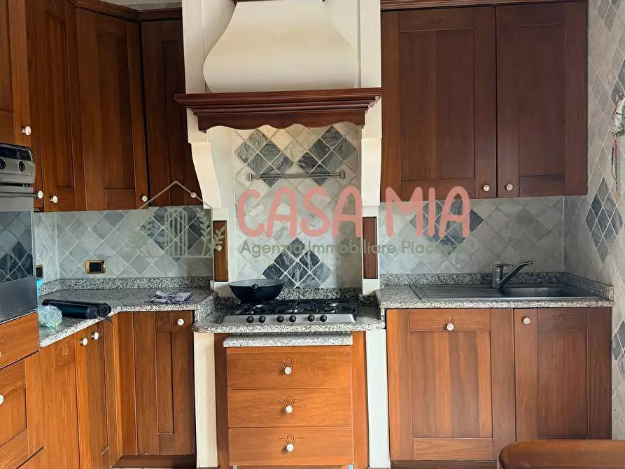 Immagine 13 di Appartamento in vendita  in Via Roma a Agazzano