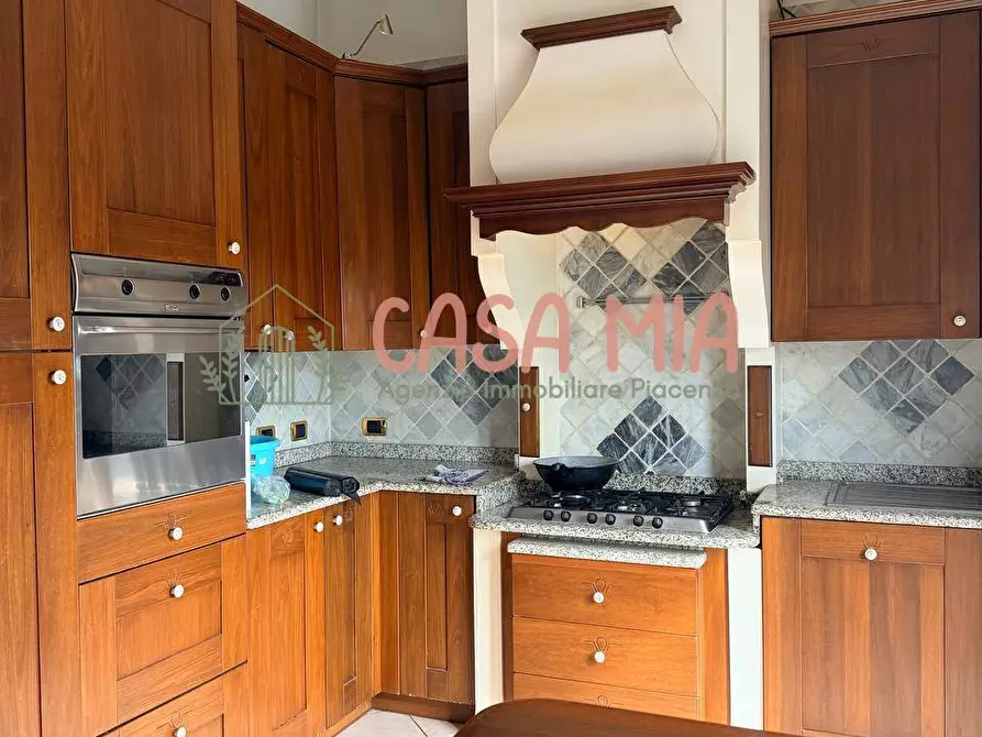 Immagine 14 di Appartamento in vendita  in Via Roma a Agazzano