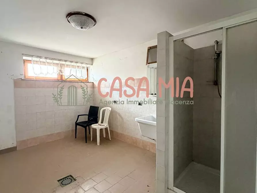 Immagine 15 di Appartamento in vendita  in Via Roma a Agazzano