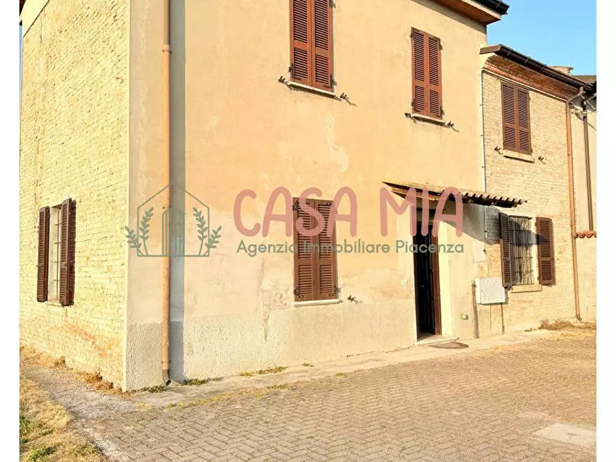 Immagine 4 di Casa semindipendente in vendita  in loalità zerbione a Agazzano