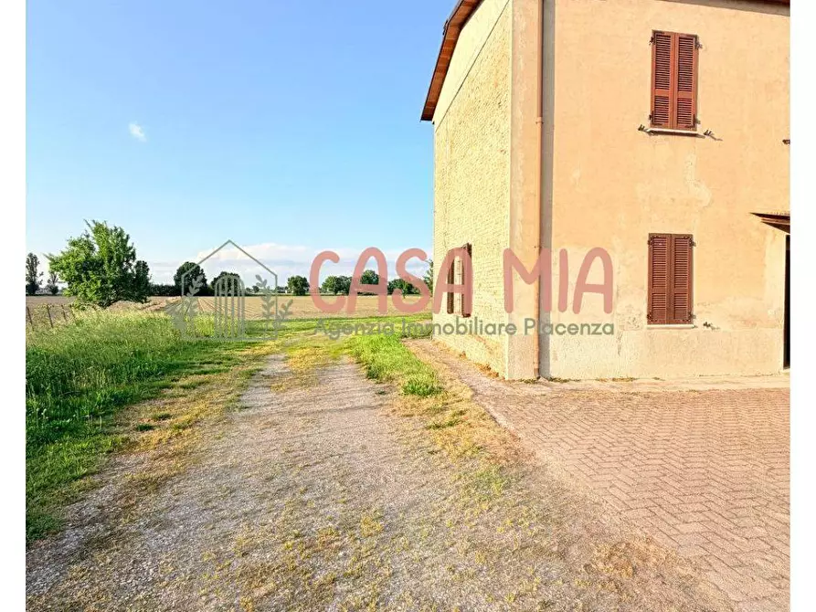 Immagine 5 di Casa semindipendente in vendita  in loalità zerbione a Agazzano