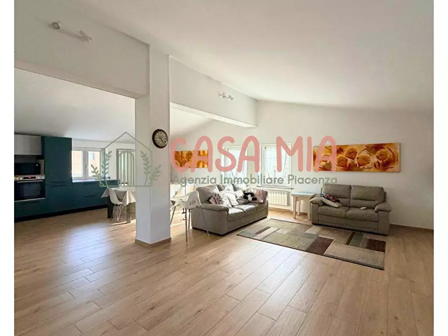 Immagine 1 di Casa semindipendente in vendita  in Via Case chiesa a Agazzano