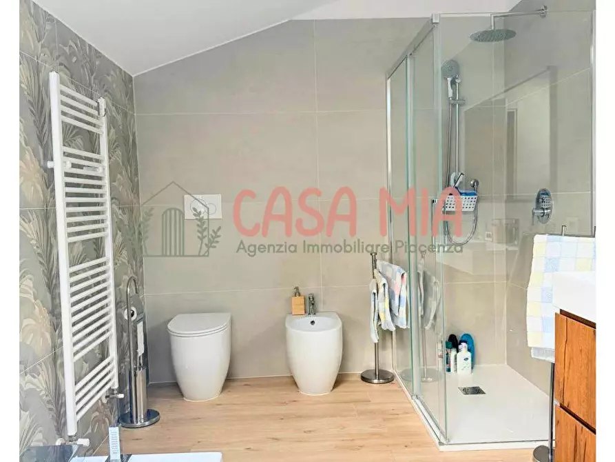 Immagine 34 di Casa semindipendente in vendita  in Via Case chiesa a Agazzano