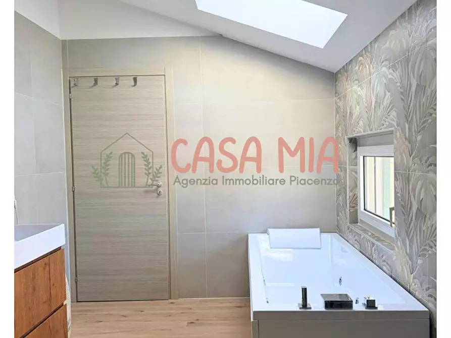 Immagine 35 di Casa semindipendente in vendita  in Via Case chiesa a Agazzano