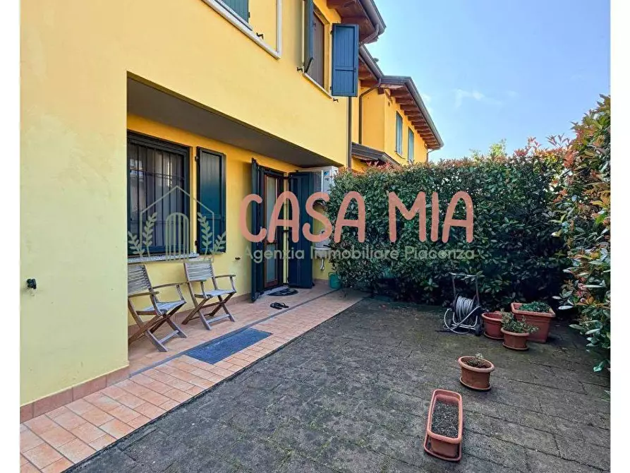 Immagine 5 di Villetta a schiera in vendita  in Via Quasimodo a Agazzano