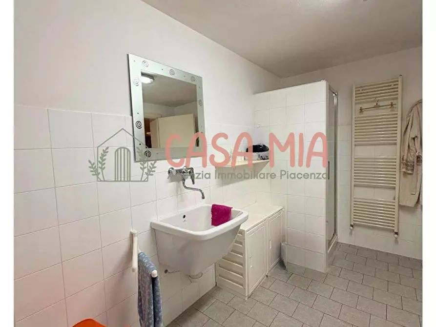 Immagine 38 di Villetta a schiera in vendita  in Via Quasimodo a Agazzano