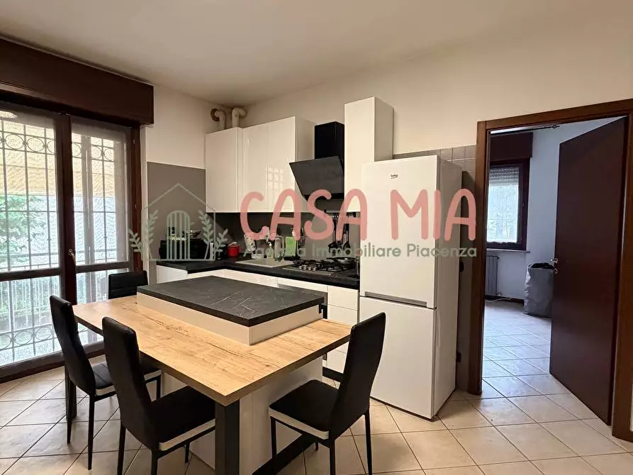 Immagine 1 di Appartamento in vendita  in via masina a Agazzano
