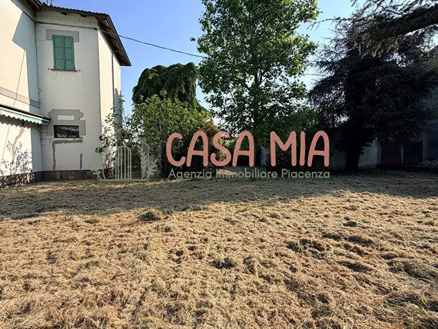 Immagine 4 di Villa in vendita  in Località incrociata a Agazzano